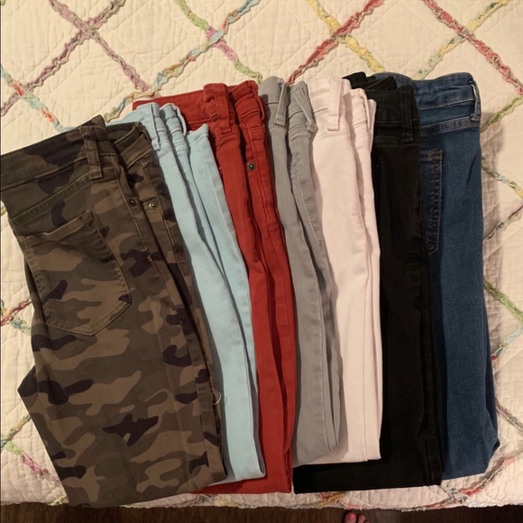 7 pair of Gap skinny jeans - Picture 2 of 2